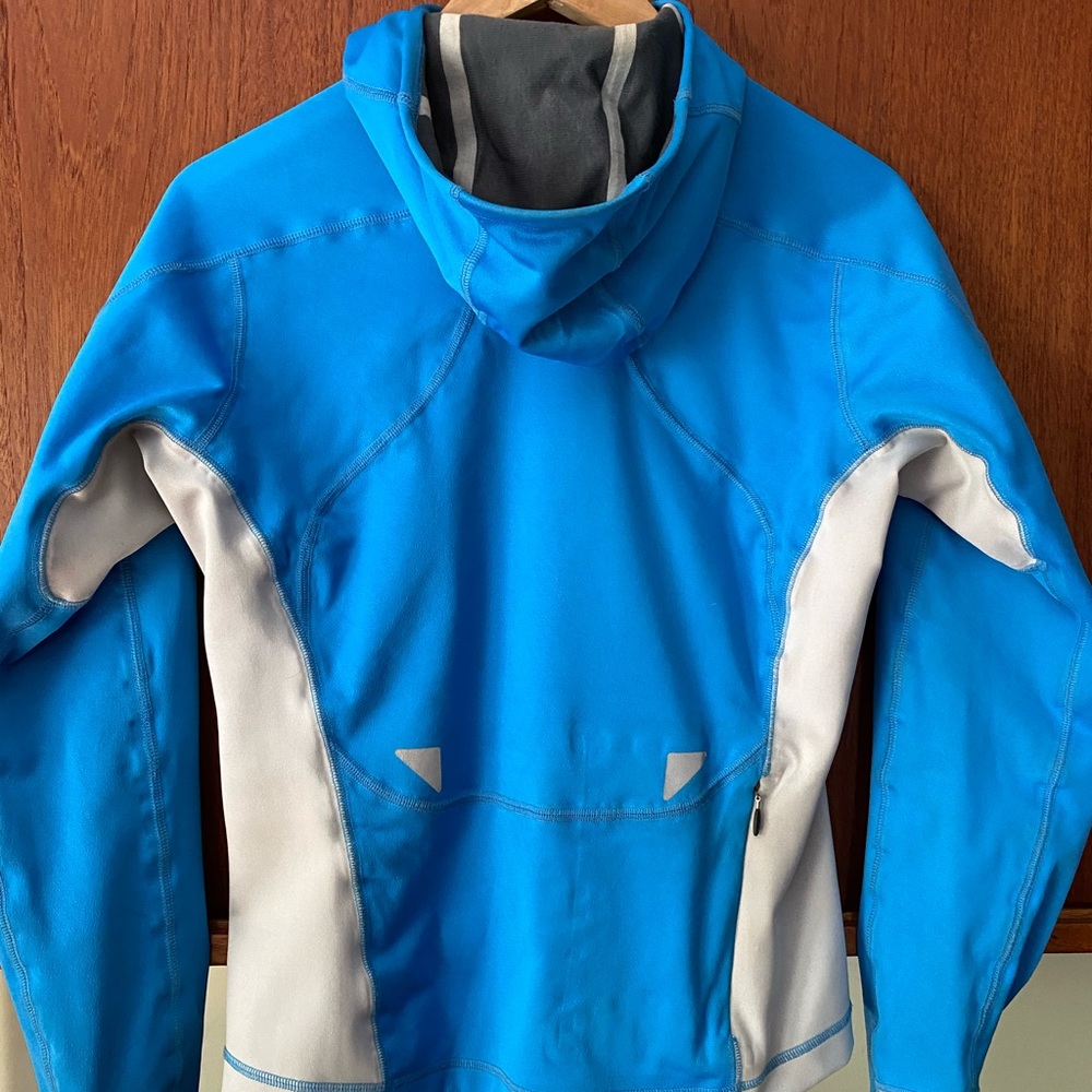 Mountain Hardwear wind stopper shell/jacket - Picture 4 of 15